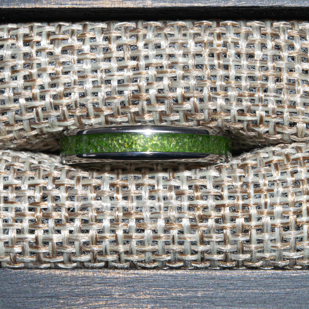 Womens Chrome Diopside Titanium Ring 4mm Copperbeard Jewelry