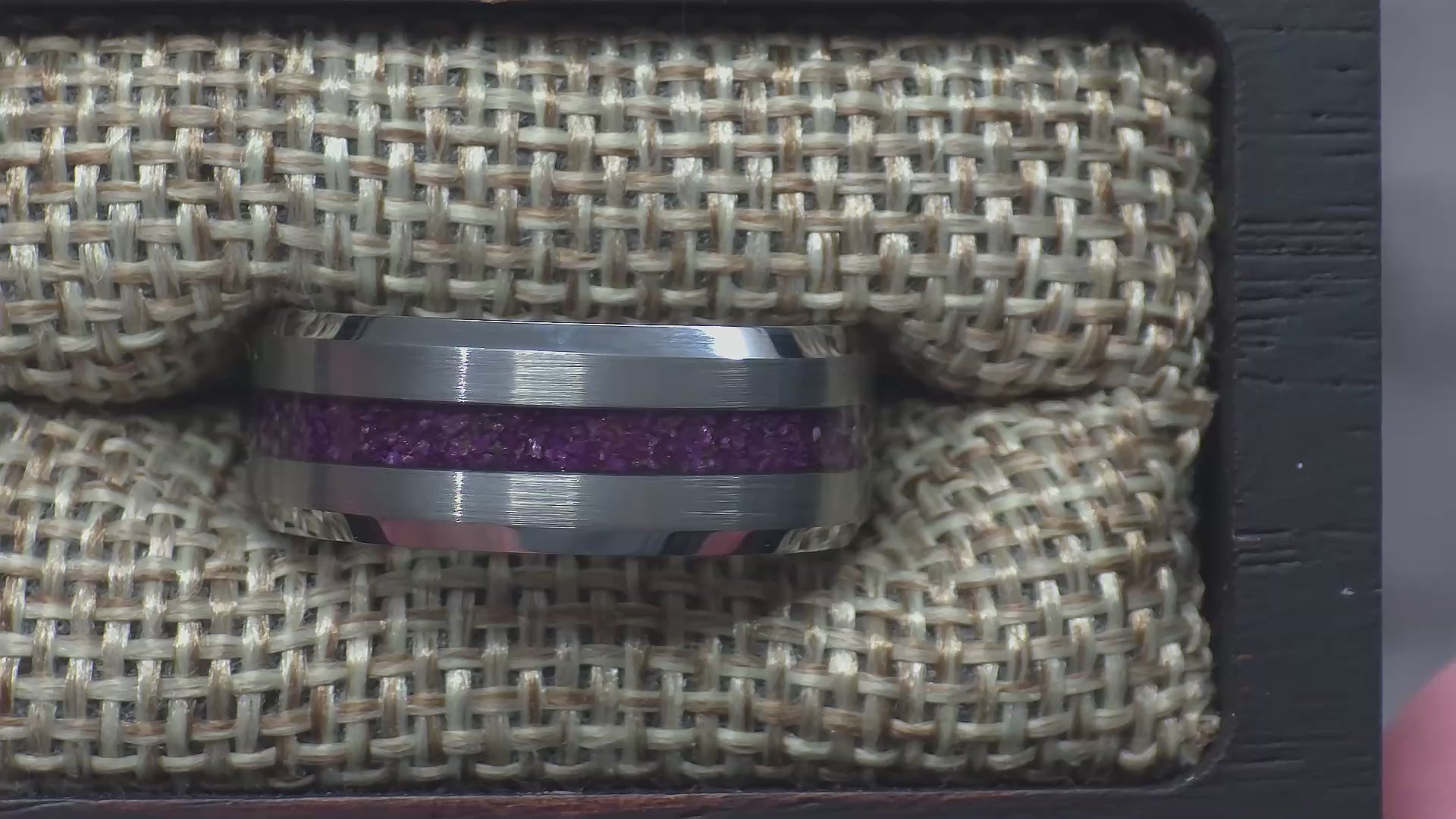 Purple Stichtite Tungsten Thin Center Line Ring